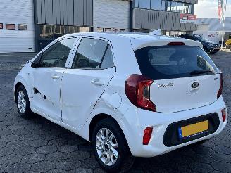 Kia Picanto 1.0 CVVT ComfortPlusLine Navigator picture 6