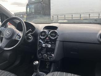 Opel Corsa 1.4-16V \'111\' Edition picture 16