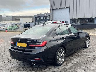 BMW 3-serie 330e eDrive Edition picture 4