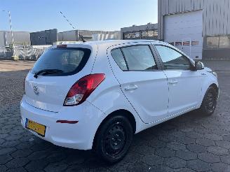 Hyundai I-20 1.2i i-Motion picture 4