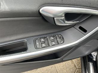 Volvo S-60 2.0 D4 Summum AUTOMAAT picture 16