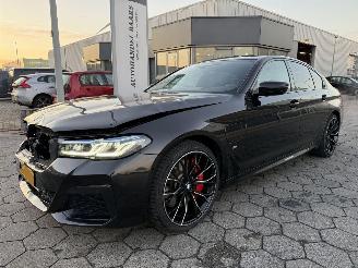 skadebil auto BMW 5-serie 545e xDrive High Executive 2020/11