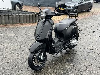Vespa  Sprint picture 2