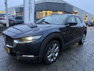 Vaurioauto  passenger cars Mazda CX-30 2.0 e-SkyActiv-X M Hybrid Comfort 2021/4