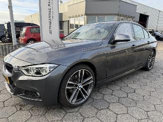 skadebil auto BMW 3-serie 320i Corporate High Executive 2018/3