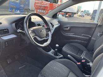 Kia Picanto 1.0 CVVT Design Edition picture 13
