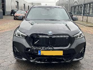 BMW iX1 xDrive30 67 kWh picture 2