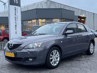 krockskadad bil vrachtwagen Mazda 3 1.6 Touring 2006/8