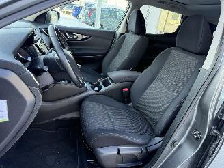 Nissan Qashqai 1.2 N-Connecta picture 8