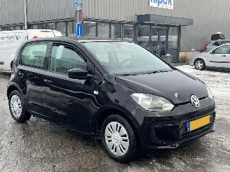 Volkswagen Up! 1.0 move up! BlueMotion picture 3