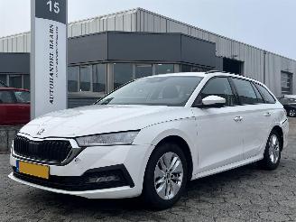 uszkodzony samochody osobowe Skoda Octavia Combi 1.0 TSI Ambition 2024/3