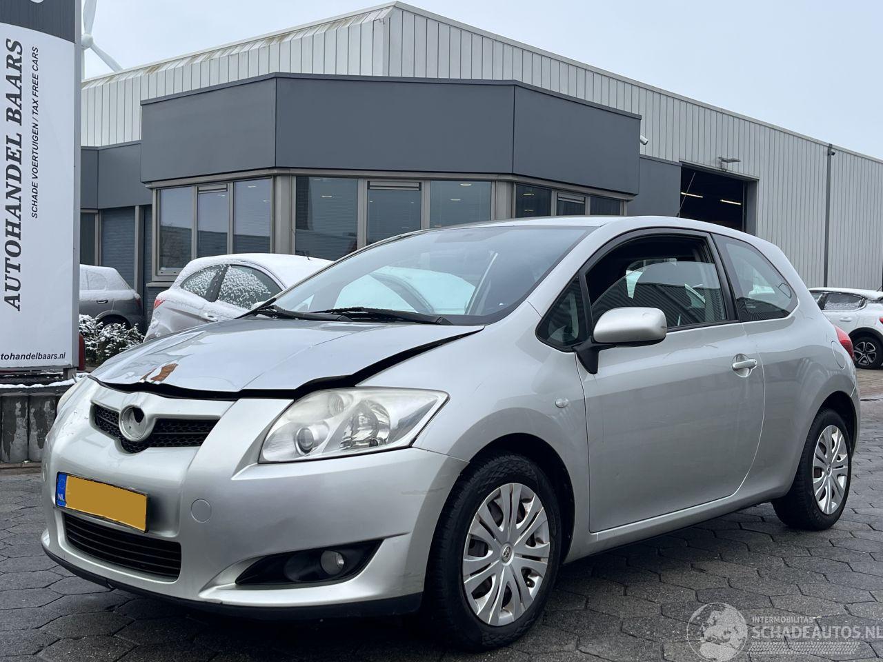 Toyota Auris 1.4-16V