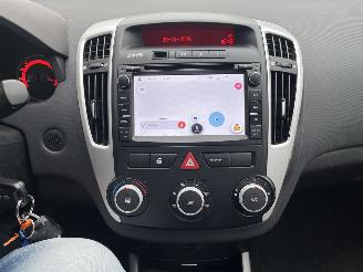 Kia Cee d 1.4 CVVT X-ecutive picture 17