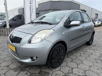 krockskadad bil auto Toyota Yaris 1.3 VVTi Sol 2008/4