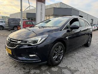 uszkodzony samochody osobowe Opel Astra Sports Tourer 1.0 Turbo 120 Jaar Edition 2019/7