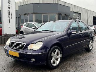 skadebil auto Mercedes C-klasse 200 K. Elegance AUTOMAAT 2000/10