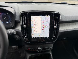 Volvo XC40 2.0 B4 Plus Dark picture 20