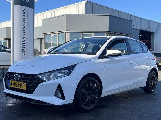 Vaurioauto  passenger cars Hyundai I-20 1.2 MPI Comfort 2021/1