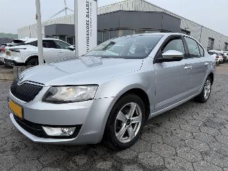 Voiture accidenté Skoda Octavia 1.2 TSI Greentech Ambition Businessline 2013/7