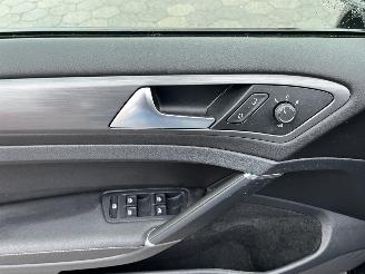 Volkswagen e-Golf e-Golf picture 13