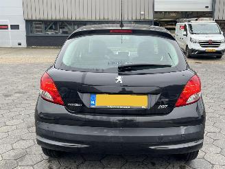 Peugeot 207 1.4 VTi Style picture 5