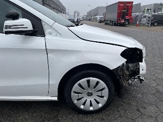 Mercedes B-klasse 220 d Ambition AUTOMAAT picture 12