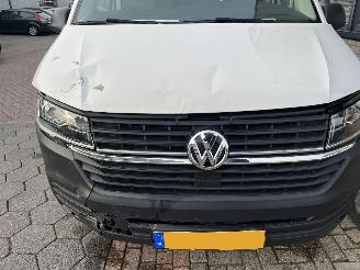 Volkswagen Transporter 2.0 TDI L2H1 28 picture 10