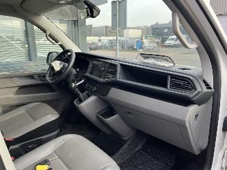 Volkswagen Transporter 2.0 TDI L2H1 28 picture 12