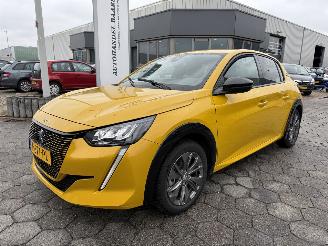 uszkodzony samochody osobowe Peugeot e-208 EV Allure Pack 50 kWh 2023/8