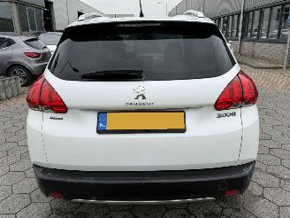 Peugeot 2008 1.2 PureTech Féline picture 5