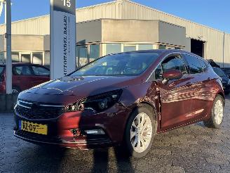skadebil auto Opel Astra 1.4 Business Executive 2018/3