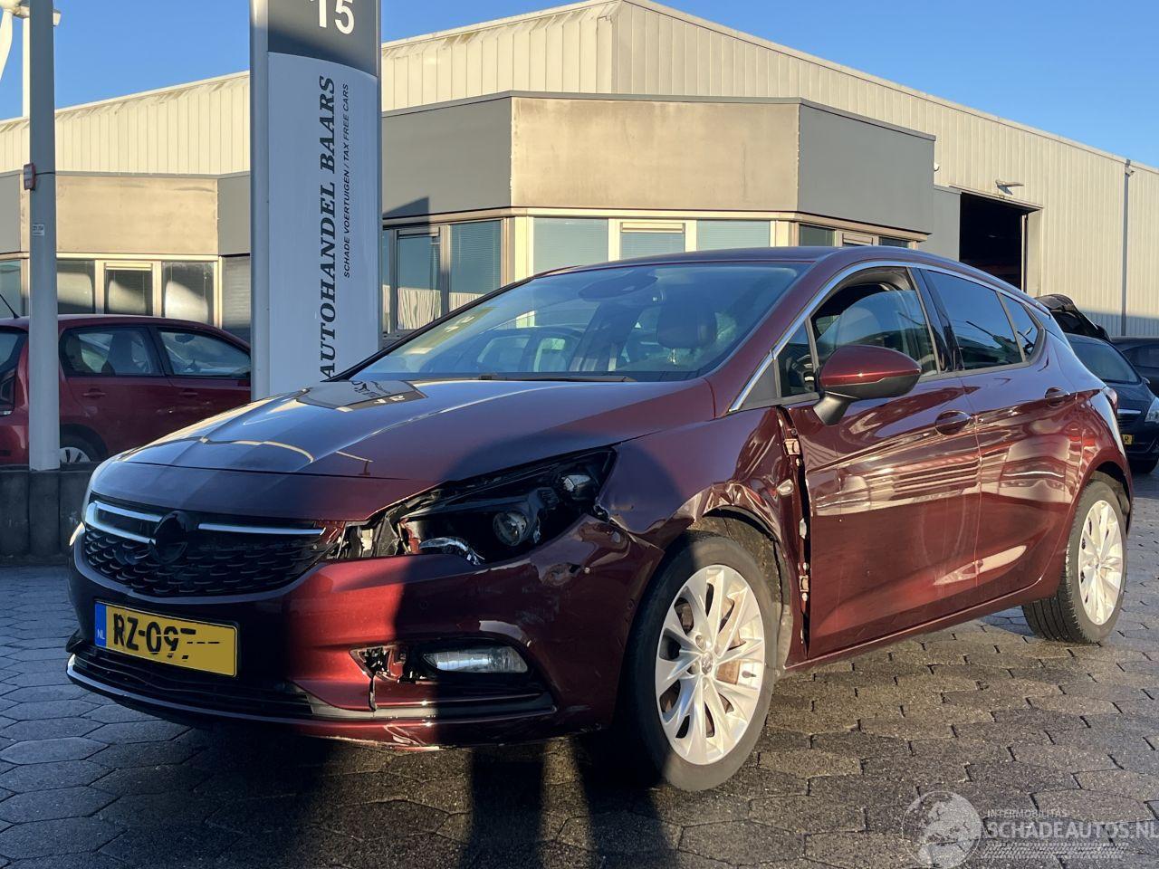 Opel Astra 1.4T 150PK Executive nap