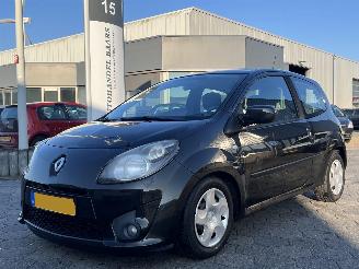 Damaged car Renault Twingo 1.2-16V Dynamique 2011/5
