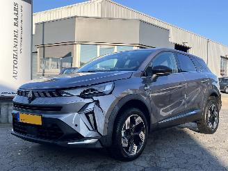 Damaged car Renault Symbioz 1.8 E-Tech full hybrid 160 techno 2025/10