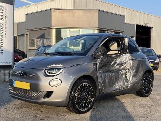 skadebil auto Fiat 500 La Prima 42 kWh AUTOMAAT 2020/12