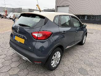 Renault Captur 0.9 TCe Expression picture 5
