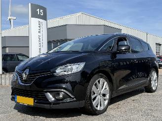 Damaged car Renault Scenic 1.3 TCe Limited 7persoons AUTOMAAT 2019/9