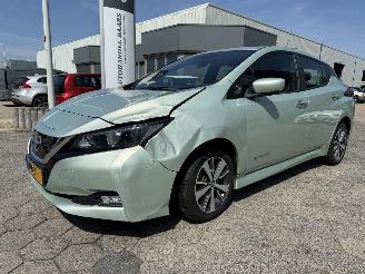 Voiture accidenté Nissan Leaf Acenta 40 kWh 2018/7