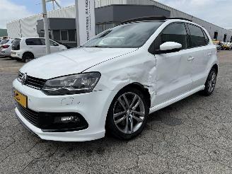 Vaurioauto  passenger cars Volkswagen Polo 1.2 AUTOMAAT TSI Highline 2015/3