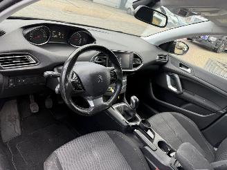 Peugeot 308 SW 1.2 PureTech Active picture 15