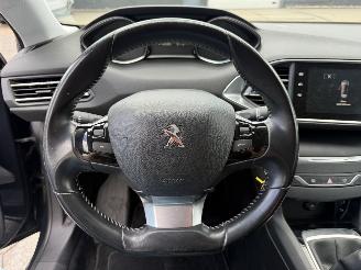 Peugeot 308 SW 1.2 PureTech Active picture 16