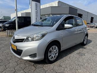 Auto incidentate Toyota Yaris 1.0 VVT-i Aspiration 2013/1
