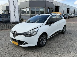 skadebil auto Renault Clio Estate 0.9 TCe Night&Day 2014/6