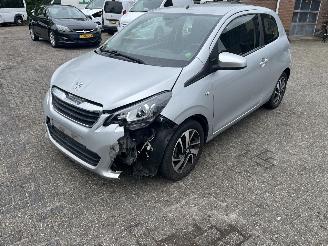 krockskadad bil auto Peugeot 108 1.0 ALLURE 2020/7