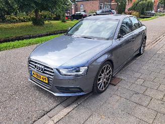 skadebil auto Audi A4 1.8 TFSi S line LIMOUSINE 2013/12