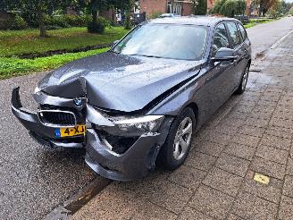 Voiture accidenté BMW 3-serie 316i touring automaat 2014/8