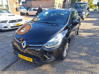 Damaged car Renault Clio 1.5 dci 2018/1