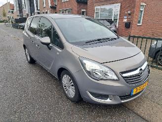 krockskadad bil auto Opel Meriva 1.4T cosmo automaat 2014/3