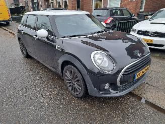 Damaged car Mini Clubman 1.5 COOPER 2016/11