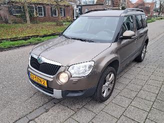 skadebil auto Skoda Yeti 1.2tsi tour 2012/1